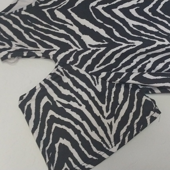 ZEBRA print Top Cold Shoulder Blouse Size 2x - Picture 3 of 5